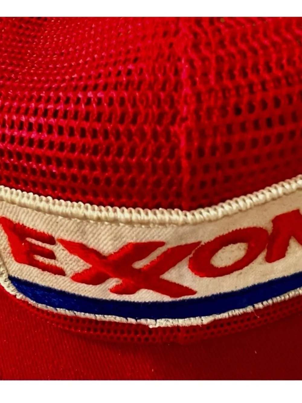 N/A red mesh